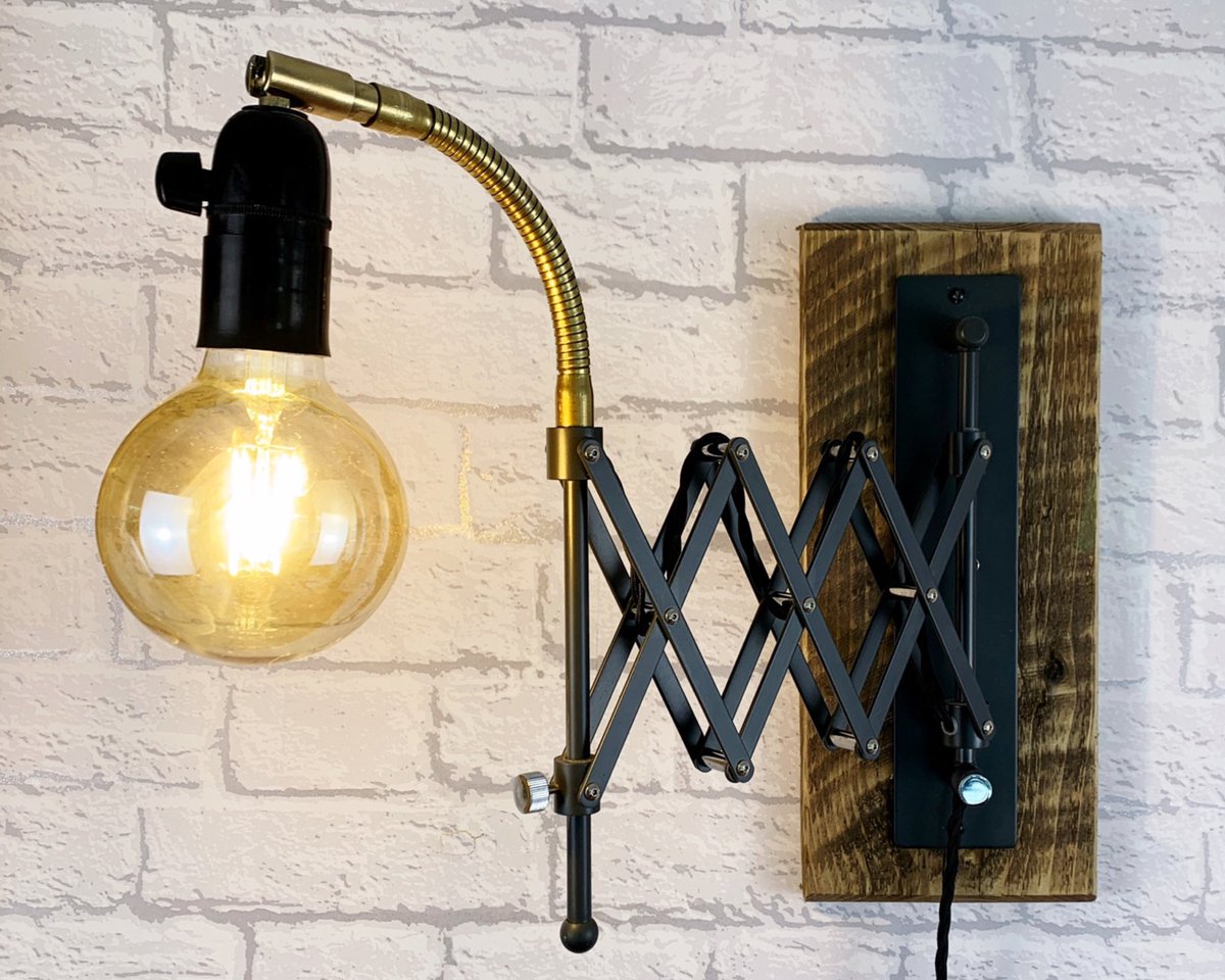 We have a few wall lights in at the minute. Each one is unique - this one is particularly impressive. We even supply the bulb ( for UK customers ). #MHHSBD #EarlyBiz