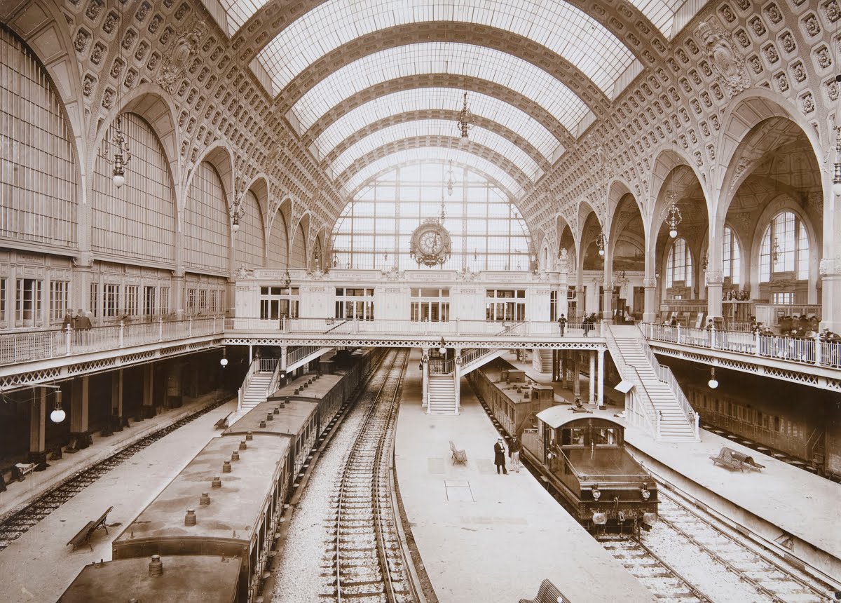 #OTD 1900 The Gare d'Orsay Station was opened in Paris by the Compagnie du chemin de fer de Paris a Orleans, becoming the world's first electrified urban terminal station. 
The May opening allowed the station to operate in time for the World Fair held in Paris in November.