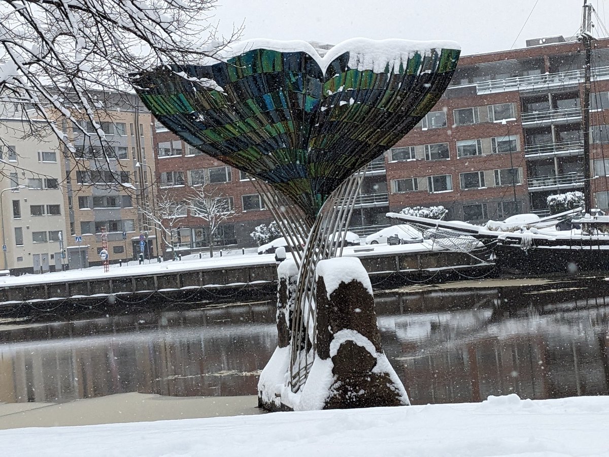 Aurajoki nehrinden güzel bir görüntü. #Finnland, #Turku, #Aurajoki, #art, #Kunstwerk 🙋‍♀️☺️🤗👍