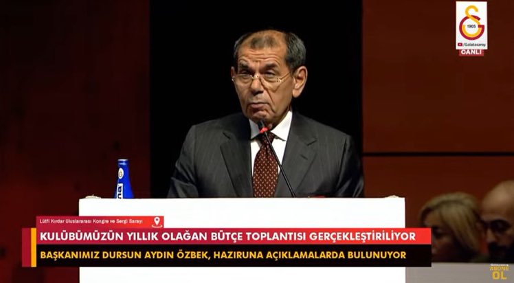 Dursun Özbek: 'Değerli Galatasaraylılar; göreve geldiğimizde siz değerli üyelerimize projelerimizi anlatmış ve sözler vermiştik. Bugün karşınızda bu projelerin büyük bir bölümünü gerçekleştirmenin mutluluğuyla bulunuyorum.'