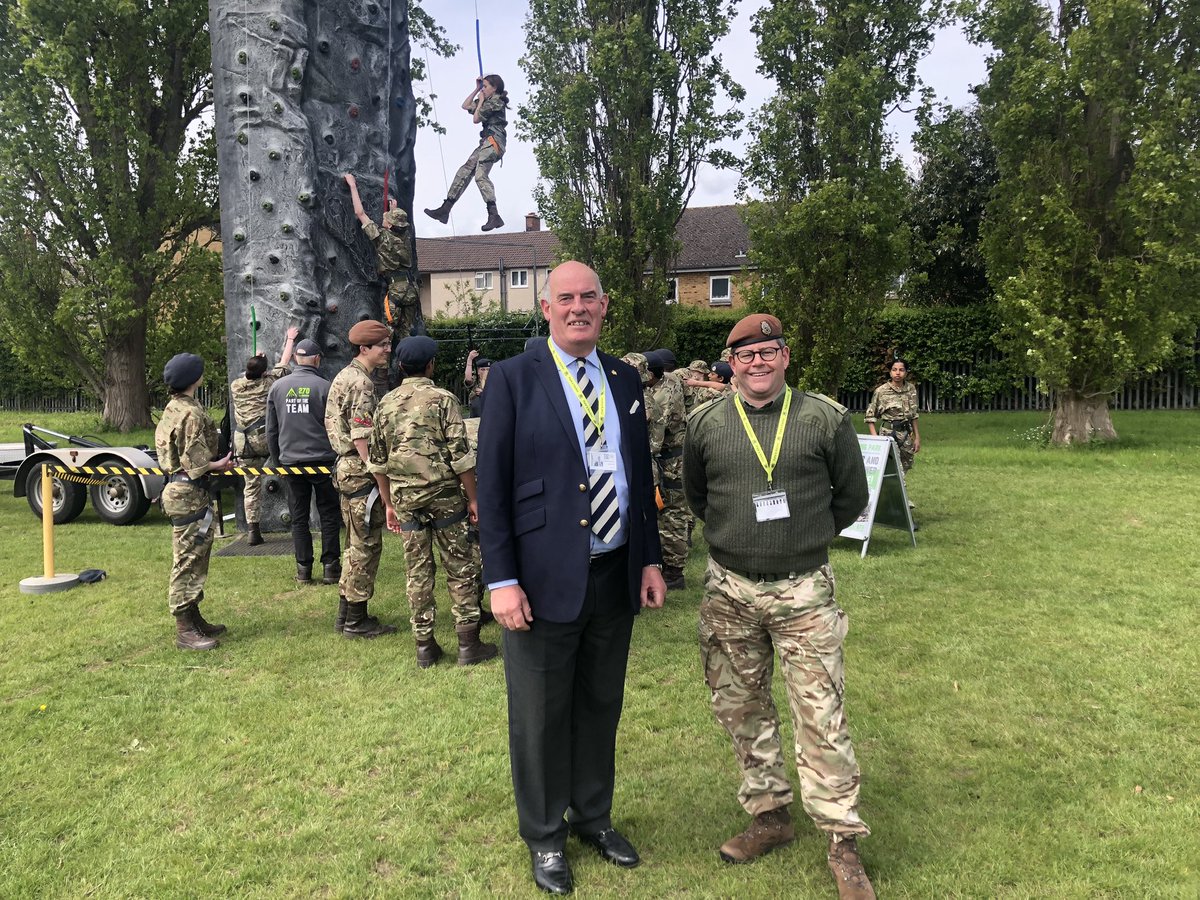 The @WessexYeomanry @RWxY_CO attended the @PatesGS CCF Annual Inspection in Cheltenham on Friday. Pate’s GS CCF are affiliated to C(RGH) Squadron RWxY in Cirencester. The RGHYA Chairman presented the CCF band with a set of RGH band banners to use at future events. @PatesgsOED