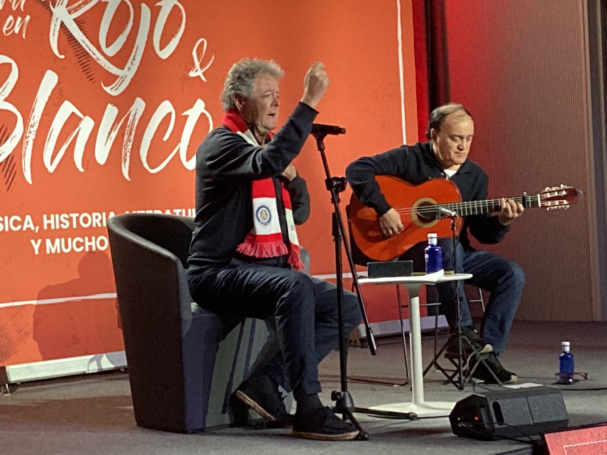 Un placer volver a participar en Cultura @EnRojoBlanco Presentamos el libro “Cola de Lagartija” de mi querido camarada @jerogarciabox Y menudo crack @juanluiscano con su clase maestra sobre flamenco. Impresionante cómo se fajó pese a tener la garganta jorobadilla. Artistazos