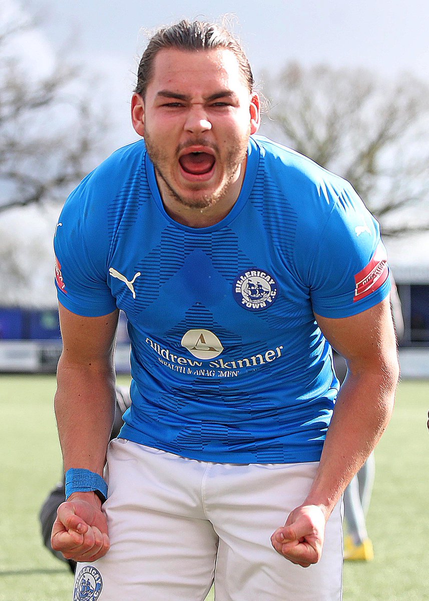 Today i'm back at New Lodge for @BTFC's crunch match vs @margate_fc in the @IsthmianLeague Premier with a play off spot up for grabs depending on results. Lets hope @alfiecerulli continues his goal scoring heroics for @mccann2507's team. #LovePhotography
