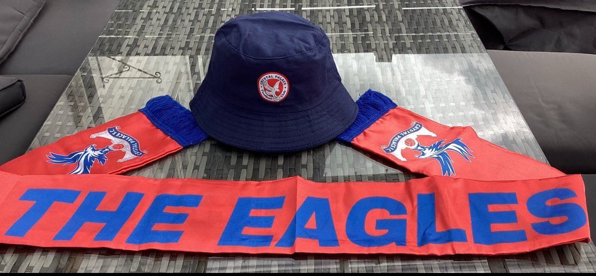 🚨Free Giveaway🚨
I’m going to give away this Palace Bucket hat and Eagles silk scarf if #cpfc beat Fulham today
All you have to do is like and re post this post.
*must live in the uk 
Good luck ❤️💙
