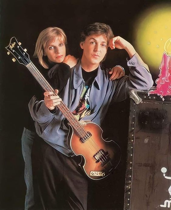 #PaulMcCartney and Linda in the 80s