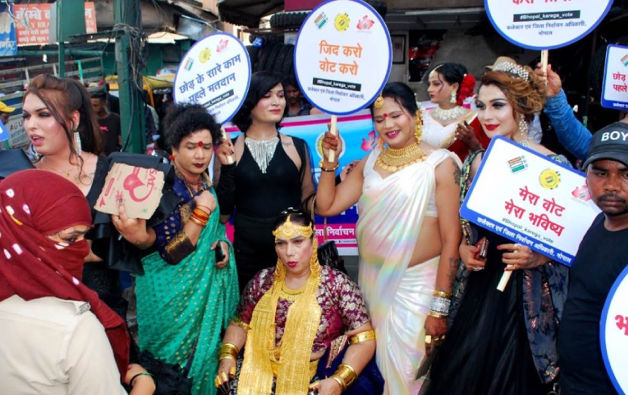 Transgender Fashion Show: भोपाल में आज पहली बार रैंप वॉक करते हुए फैशन का जलवा बिखेरेंगे ट्रांसजेंडर्स

#transgenderfashionshow #bhopalnews #MPNews #transgender

 पूरी खबर यहाँ पढ़ें - bansalnews.com/for-the-first-…