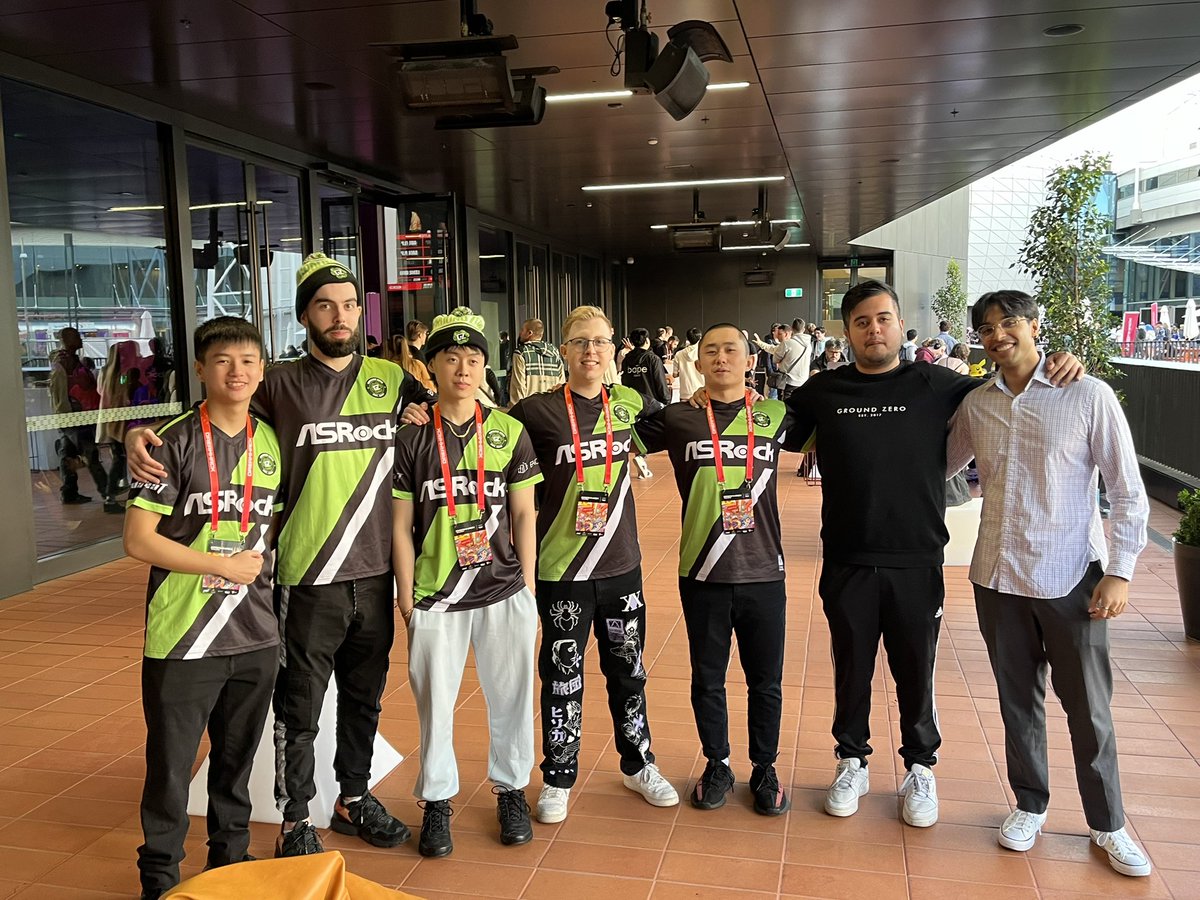 Thank you to everyone for coming out to the Community Meet Up!

See you again tomorrow (might have some ice around our necks though 🥇)
