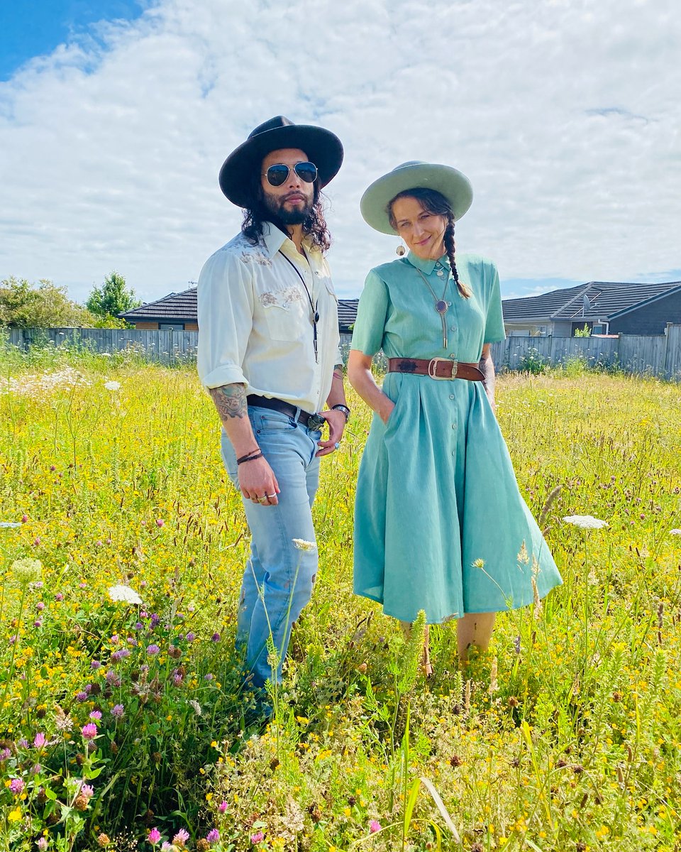 Sunday 28 April 9-11am AEST on @JOY949: In-studio guests @mattjoegow & @kerrynfields + fab tunes by @emilybarkerhalo @Beyonce @KaceyMusgraves @singingfinches @JaguarJonze @realbadsounds @melaniehorsnell @KatherinePriddy @thisishazlett & more 😀🎶🏳️‍🌈