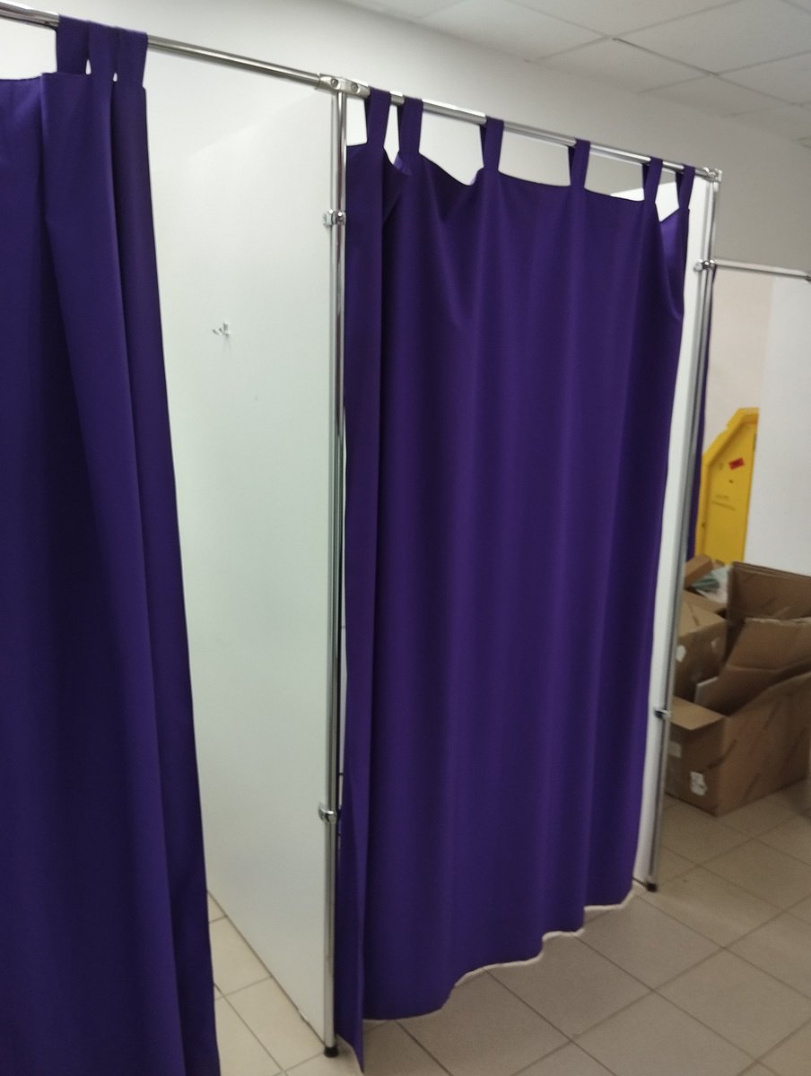 A large, spacious, well-lit online order pick-up point #Wildberries Has fitting rooms. Polite and fast service. It is located on the ground floor immediately to the left at the entrance to the office building. #Yekaterinburg. Belinsky 54.