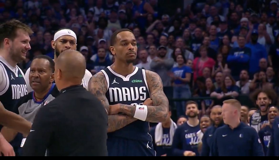 NationMffl's tweet photo. I love this team 😂😂😂😂😂😂😂 https://t.co/gLWzSXsmHP