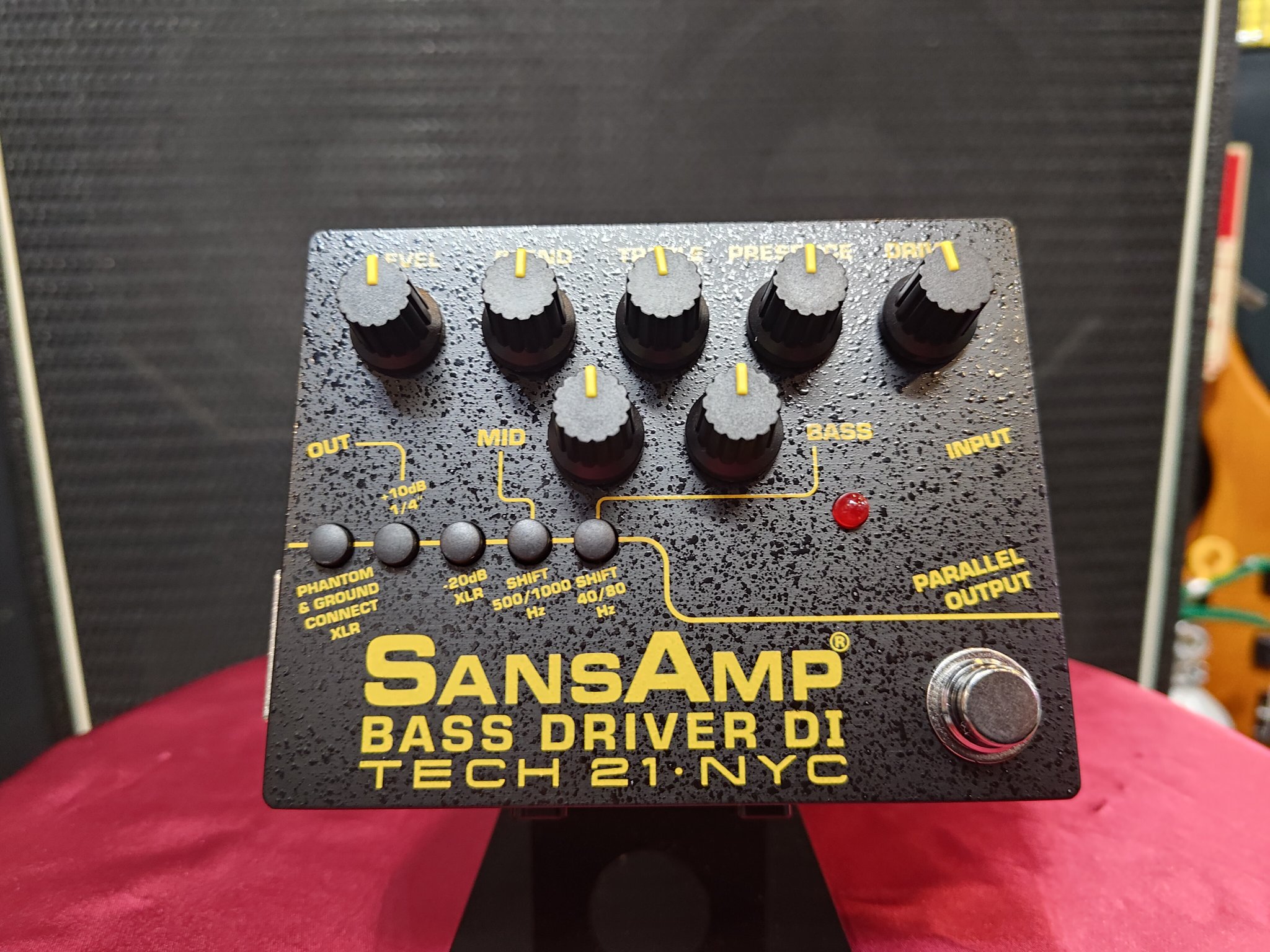 Tech 21 SansAmp BASS D DI 初期型 SansAmp Bass D DI 初期型 旧型と