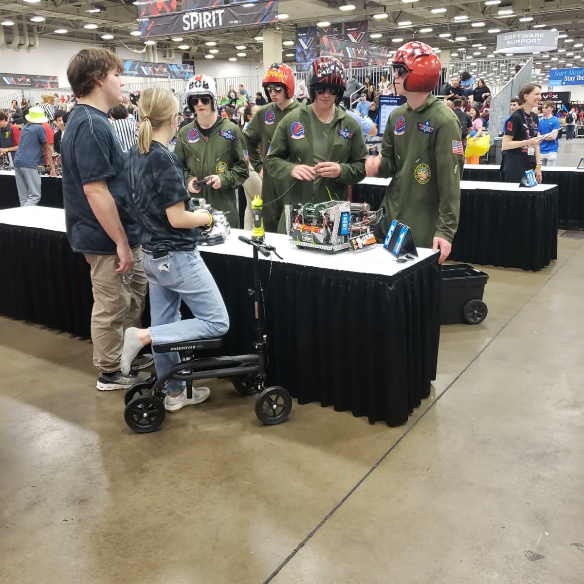 SandyVEXRobotic's tweet image. Lots of matches today!  Team had a lot of up and downs with some close matches, lots of new experiences, and a bit of fun thrown in!  Good food with the Oregon teams and then back to hotel because we are back tomorrow with 2 more matches before alliance selection! #vexworlds