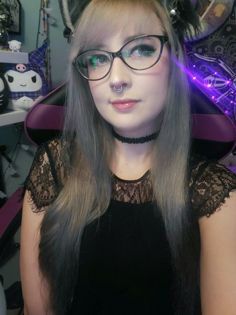 Henlo come get some cozies!

twitch.tv/Avareth