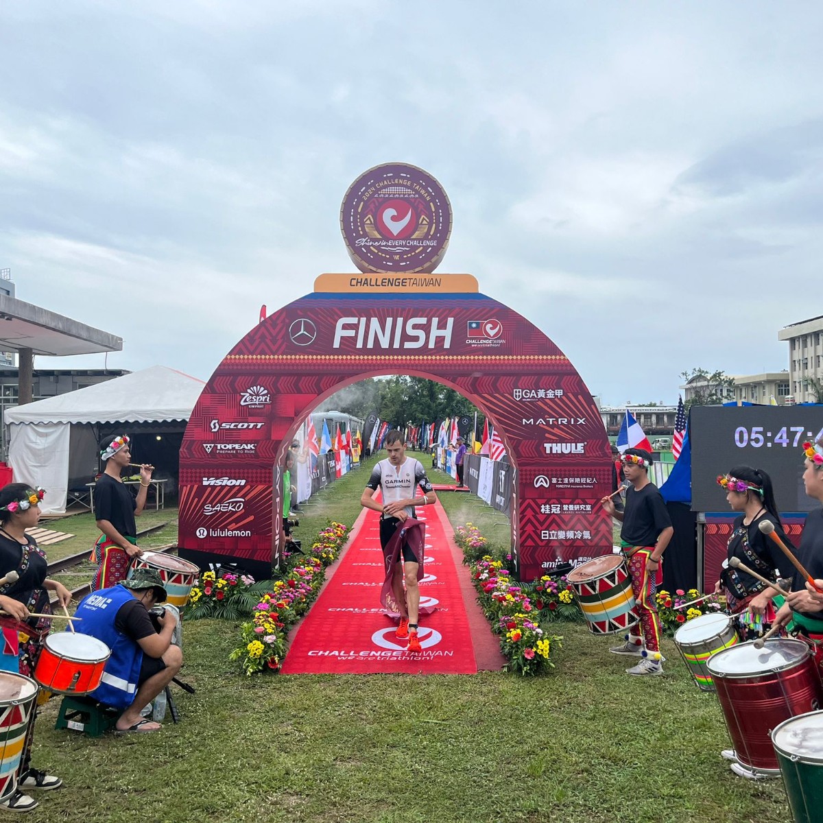 Huge congratulations to Jack Moody and Els Visser - champions of Challenge Taiwan 2024 in 3:49:16 and 4:08:39 - what a race! 💥 #wearetriathlon #challengefamily