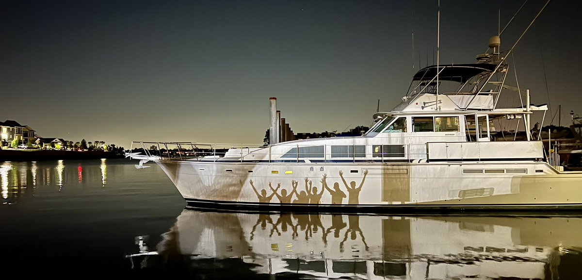 ...zdvořilostní fráze, ale že o nás v zákulisí a před samotným finále opravdu mluvil celý organizační tým a samotní porotci z NASA.

Tohle byla opravdu reprezentace ČR jak se sluší a patří.

Tady máte ty šílence: <a href="/KlingaSimon/">🧑🏼‍🚀 Simon Klinga</a> <a href="/krebsovaan/">Anna Krebsová</a> <a href="/Xadamek14/">Viktor Adámek</a> <a href="/Vedecky_Ferin/">SciFerin</a> <a href="/BBrovkin85302/">Boris Brovkin</a>