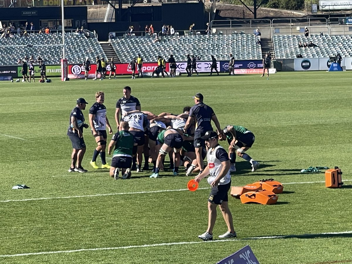 Everyone defaults to type. Yep, that’s Ben Mowen packing in for training before the game @BrumbiesRugby #BRUvHUR