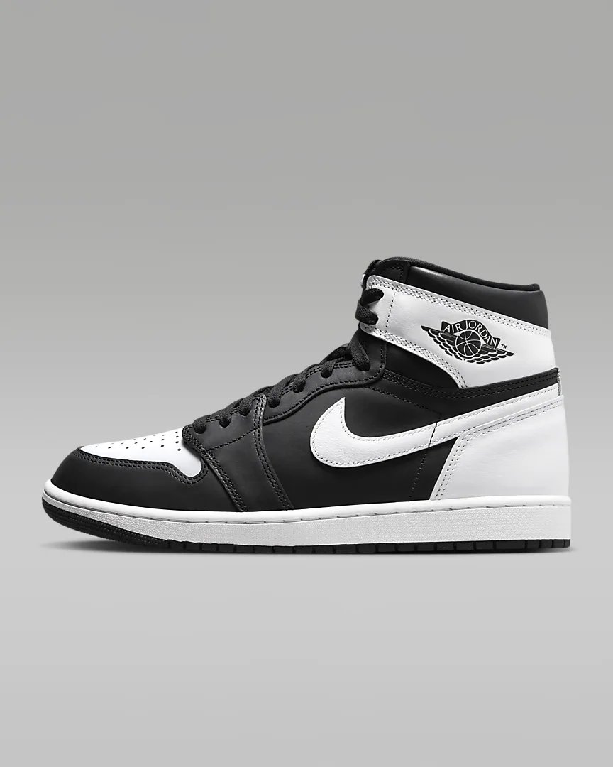 ON SALE $135 🚨 Ad: Jordan Retro 1 High OG 'Black/White' howl.me/cl77NZZqYnu use code JUST4MOM for an extra 25% off
