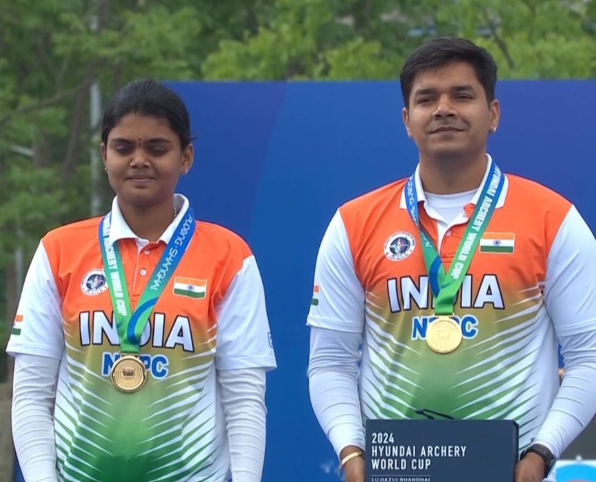INDIA STAMPS ITS DOMINANCE IN GOLD.🥇🎯

🇮🇳's Abhishek and Jyothi Surekha clinched Mixed team Gold beating Estonia 158-157 marking a Clean Sweep in Compound team events for the nation. 💪

#ArcheryWorldCup