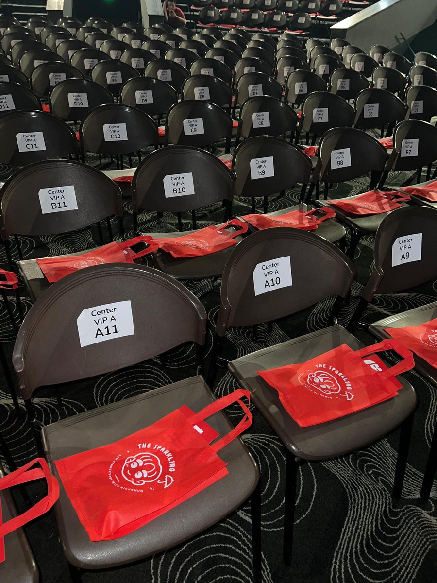 Goodie bags from AIHU have been placed on each chair at the Nichkhun Fanmeeting in Jakarta. #2PM #Nichkhub #NICHKHUNfanmeetingJakarta2024