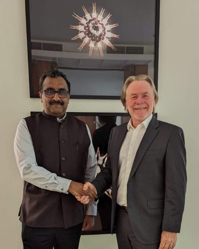 Excellent conversation with @rammadhav_ about geopolitics & how 🇦🇺 and 🇮🇳 can work more closely to maintain a free, open, inclusive, prosperous & rules-based #IndoPacific. Also, thanked him for @indfoundation's help with hosting the 7th Indian Ocean Conference in Perth this year.