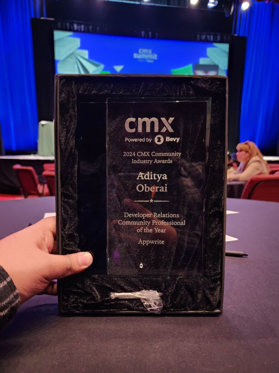 Grateful. Humbled. Privileged. 3 words to describe how I felt receiving my CMX Community Industry Award today 😁 Thank you folks at @CMX, my team at @appwrite, peers in DevRel, and friends from the tech community ❤️ I do not take this honour lightly, I promise! 🙏