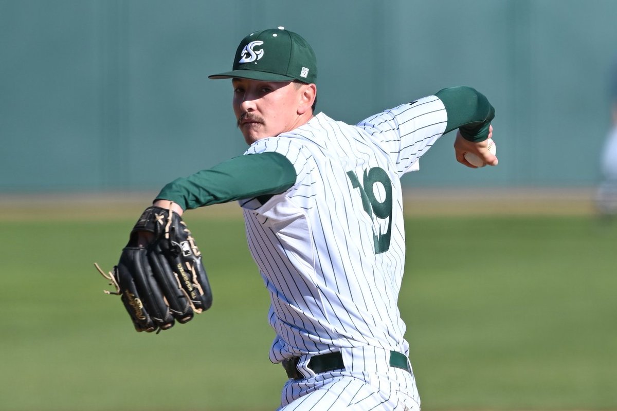 𝗙𝗜𝗡𝗔𝗟 𝗦𝗖𝗢𝗥𝗘 Hornets and Texans battle through 14 innings before Tarleton State wins, 4-3 🐝 Gibbons (ND): 6.1 IP-4H-2ER-1BB-7K 🐝 Pettey-Brown-Richards: 6.1IP-1H-0R-8Ks 🐝 Byrd: 2x3, game-tying HR (#2) in the 7th 🐝 Bojorquez & Cortez w/RBIs #StingersUp