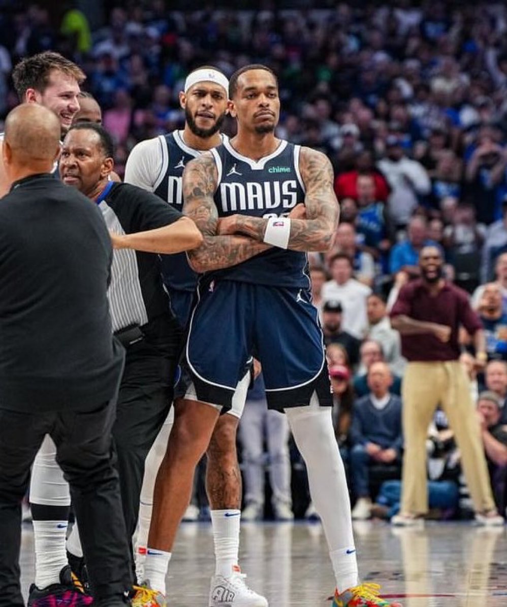 MikeyOver1's tweet photo. Need it in the louvre https://t.co/mihgIJYVtl