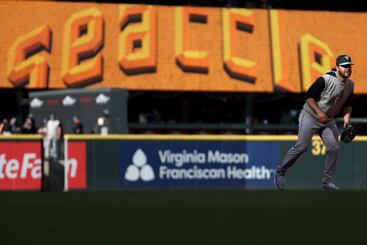 StephChambers76's tweet photo. Eugenio Suárez #28 of the Arizona Diamondbacks receives a warm welcome during his first trip back to Seattle to face his former Mariners team. (Steph Chambers/Getty Images) https://t.co/n8wXgy4l2S