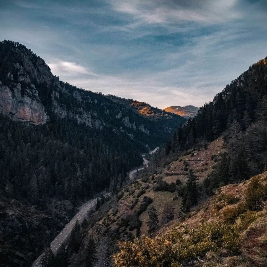 (Re)Découvrez chaque jour le #Département06 en photo ! Partagez vos plus beaux clichés du Département avec #AlpesMaritimes L'équipe du Département vous souhaite une belle journée ☀️ 📸eyliades_photographie (IG)/Gorges du Cians #CotedAzurFrance #VisitCotedAzur @VisitCotedazur