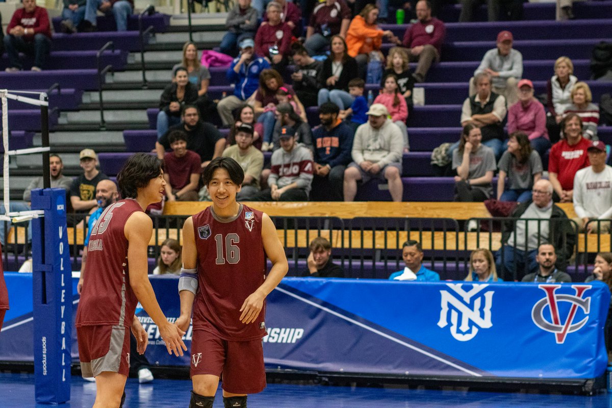 The stage is set.... @CLUSports and @VassarAthletics will go head-to-head for the National Championship title on Sunday! #D3vb | #WhyD3