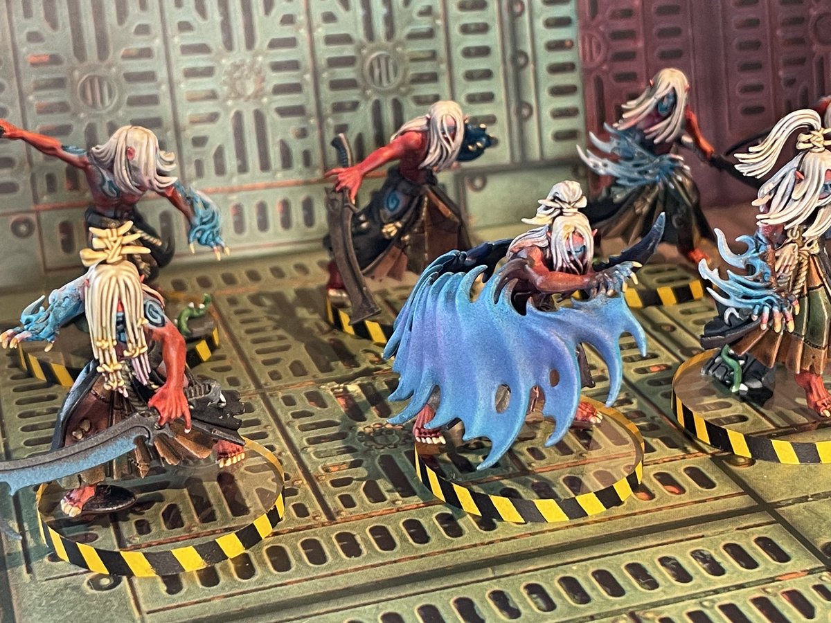 Finished the #mandrakes for #killteam shall i paint the white flames parts in scorpions green contrast for more eyes popping? #WarhammerCommunity #warhammer40k <a href="/warhammer/">Warhammer Official</a>