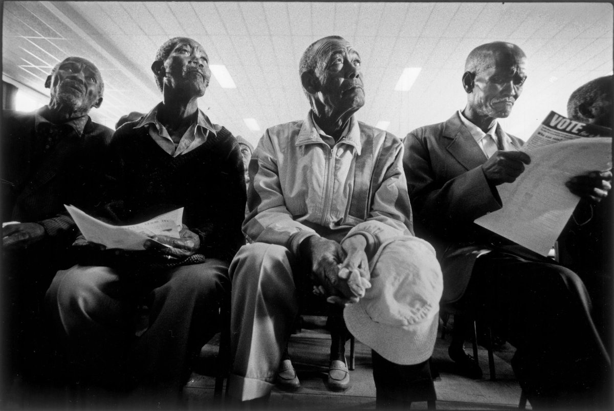 1994 Photographer: Ian Berry Africans queue at dawn to vote for the first time in their lives during the election that subsequently brought Mandela to power. South Africa. 1994. © Also, elders learning how to Vote ❎ Paradise, South Africa #FreedomDay #FreedomDay2024