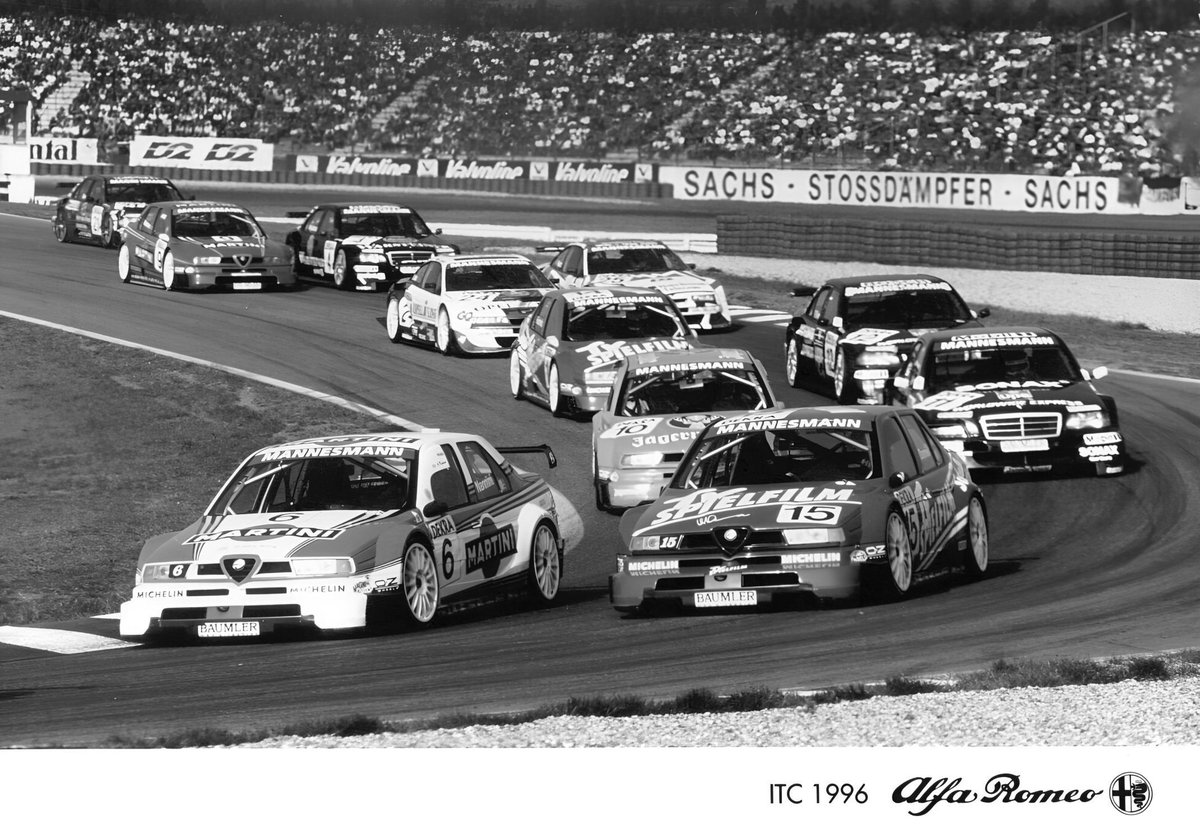 When Alfa Romeo dominated touring cars ❤️🇮🇹 
#AlfaRomeo #TouringCars #AROC #Alfa155 #PressPhoto