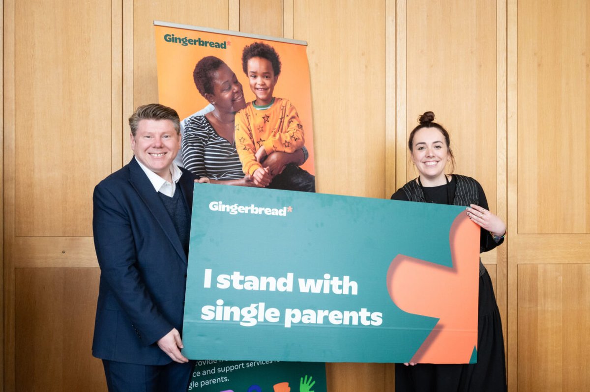 Thrilled to have joined @Gingerbread to show my support for single parent families. Every family deserves respect, support, and opportunity. Proud to stand with #SingleParentsEqualFamilies.