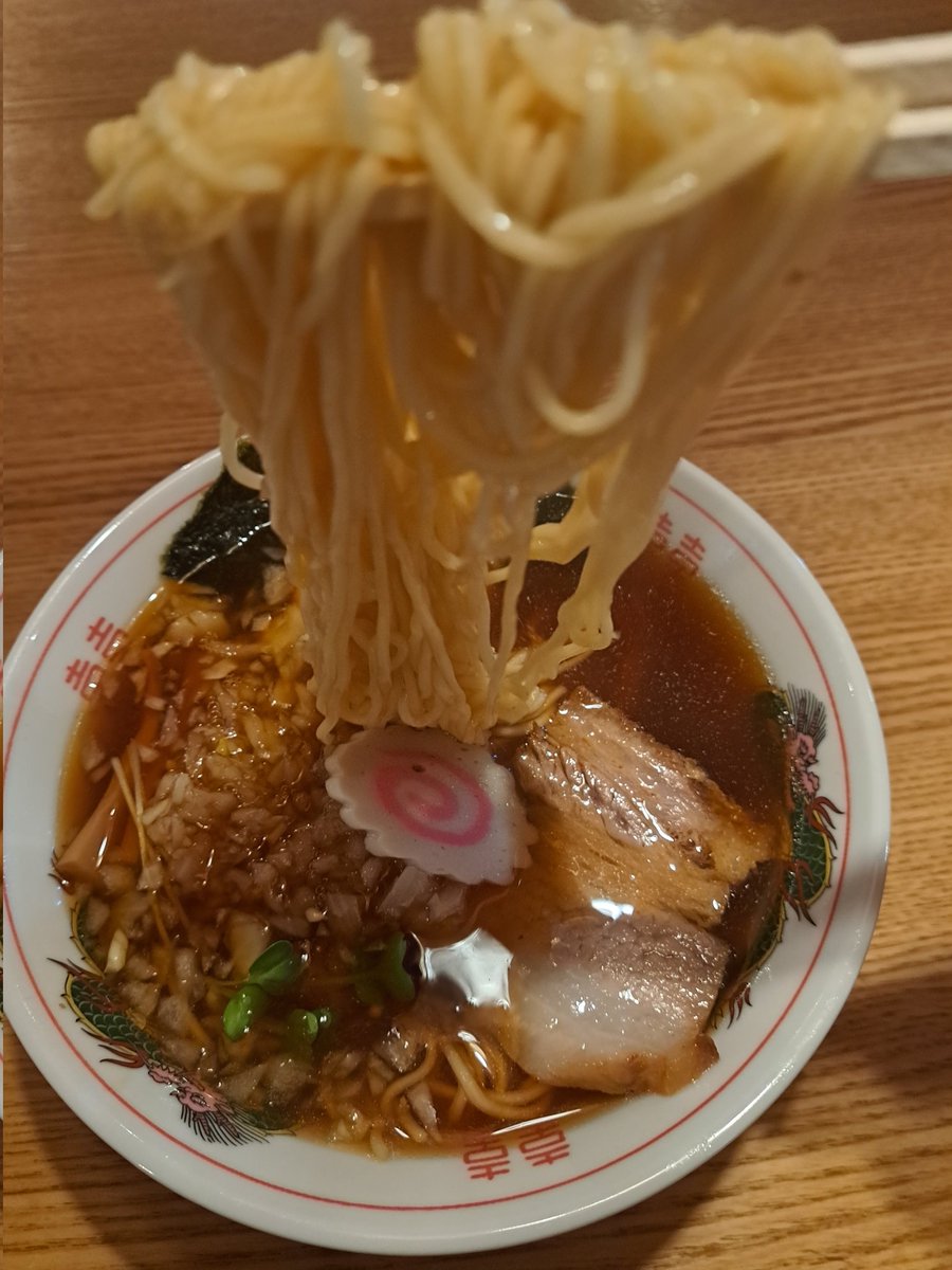 中華そば 鈴乃家 友部店@笠間市

味玉ラーメン(玉ねぎ増し)