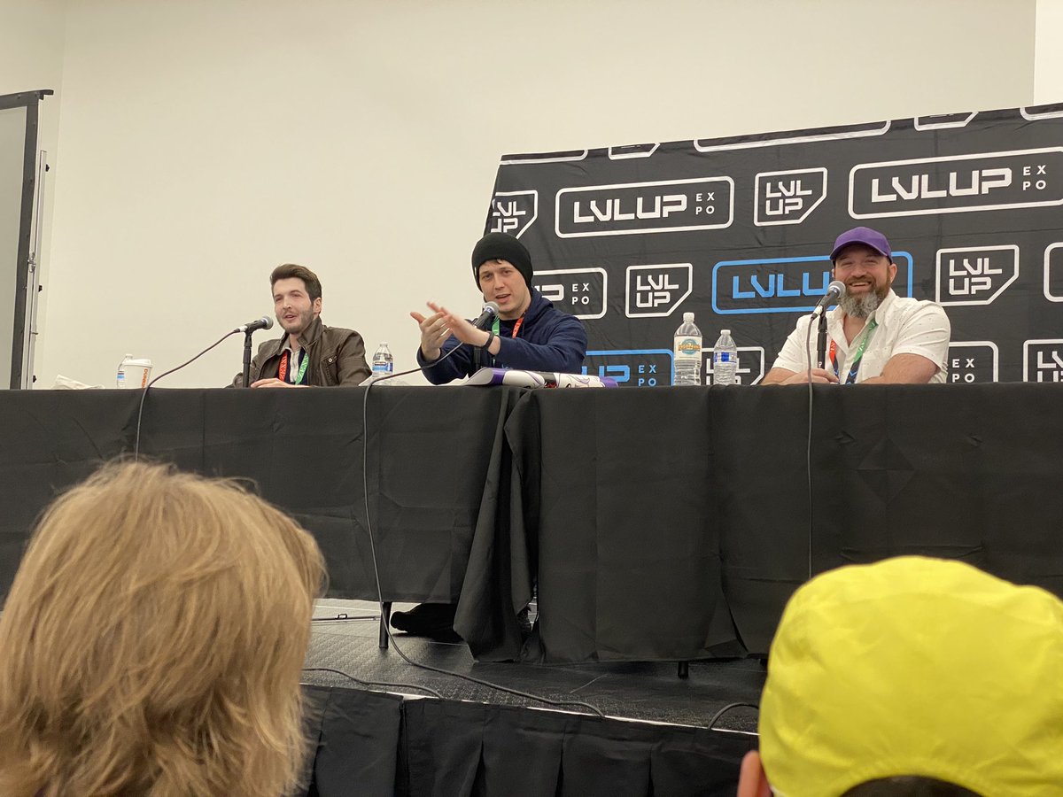 Also was able to make it to the @OneyPlays panel, lots of fun and got to meet @psychicpebble @LyleRath @tomamoto and @OneyNG Zach drew a funny little guy, and got a nostalgia critic reference, I’m happy ^^ #oneyplays #lvlup #lvlupexpo2024