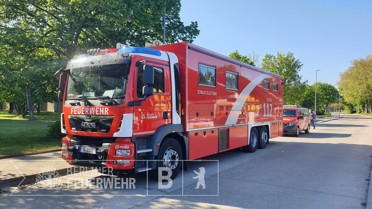 In #Spandau findet heute eine #Katastrophenschutz-Übung in Vorbereitung auf die #EURO2024 statt. Die überwiegend ehrenamtlichen Beteiligten üben hierbei die Bewältigung einer Großschadenslage auf einem Bahngelände an der #Schönwalder_Straße.