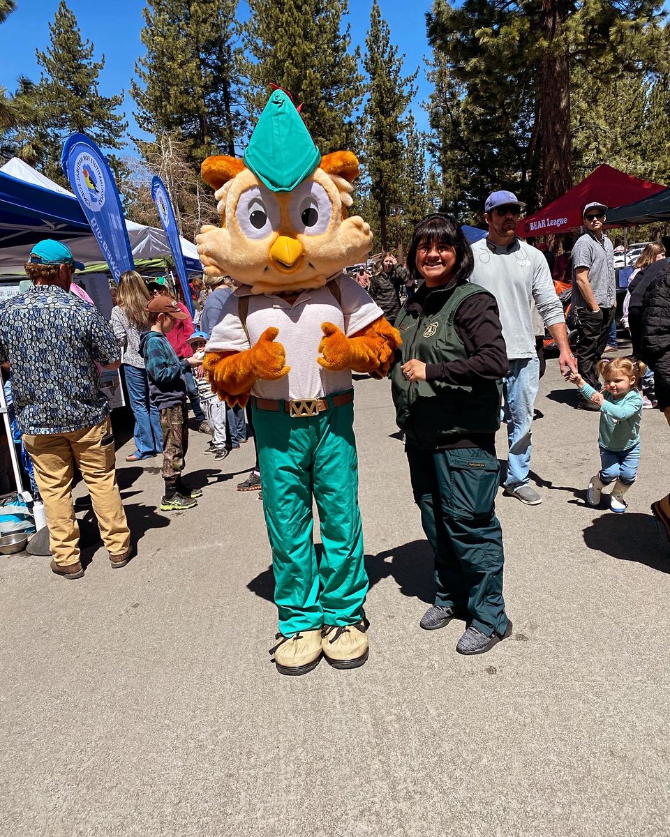 EverythingTahoe's tweet image. Free #FamilyEvent tomorrow, Saturday at Lake Tahoe community college celebrating #EarthDay 🌎 Some fun pictures from last year #TahoeLife #TakeCareofourHome #WeLoveLakeTahoe #Nature #WildLife #LakeTahoe #EverythingTahoe