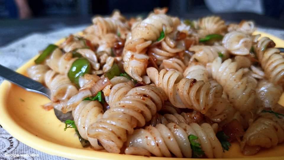 Many types of vegetables are used to make Indian-style recipes, due to which it is a delicious and healthy breakfast. You can easily make it at home in very little time....read...recipewebidea.com/how-to-make-pa…
#pasta #maslapasta #breakfast #recipewebidea