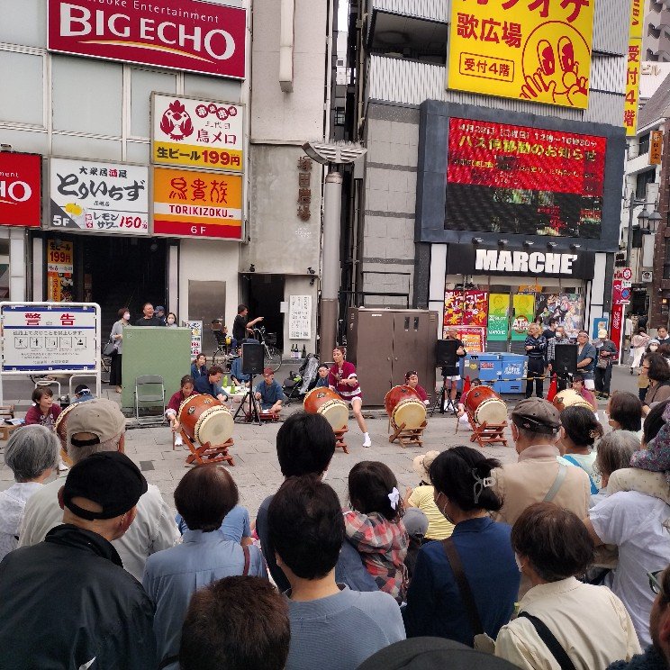 今日はあんまりイベントないと思ったがやってる　#赤羽馬鹿祭り