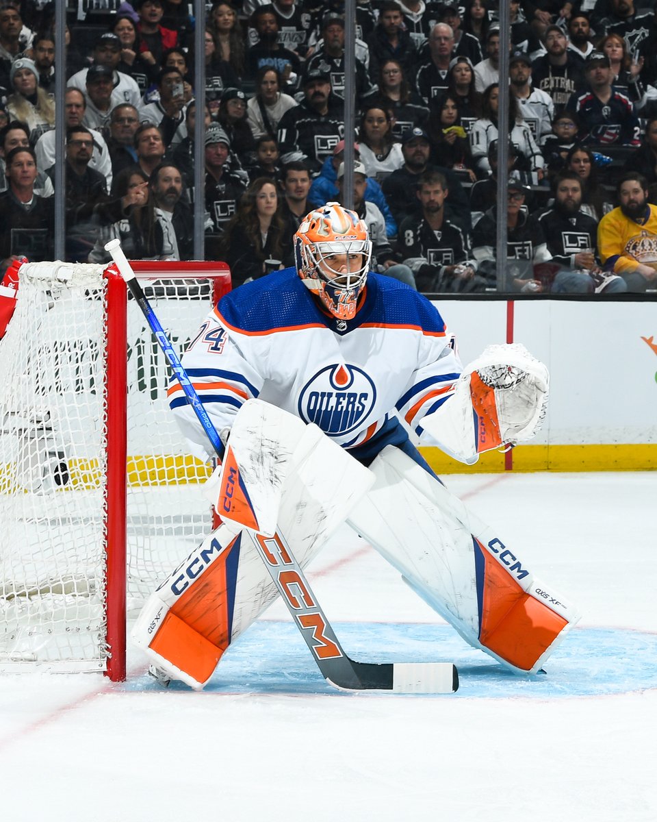 EdmontonOilers's tweet image. CAN WE GET A LITTLE COMMOTION FOR OUR GOALIE 😤