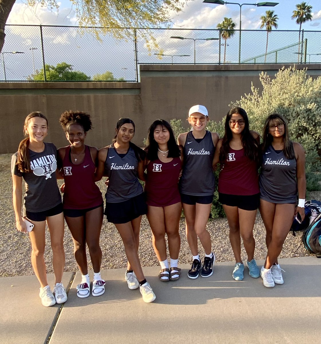 These girls crushed it at the 2024 individual state tournament today. Sneha and Zoe represented us in singles, while Annemarie & Nandini and Gianna & Mehak competed in doubles and advanced to the state quarterfinals on Saturday! Let’s go Huskies!! 💪🎾 #Hamilton #Huskies #Tennis