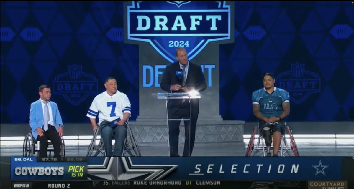 Chad Hennings helping out with a very special draft pick in Detroit ⚡️