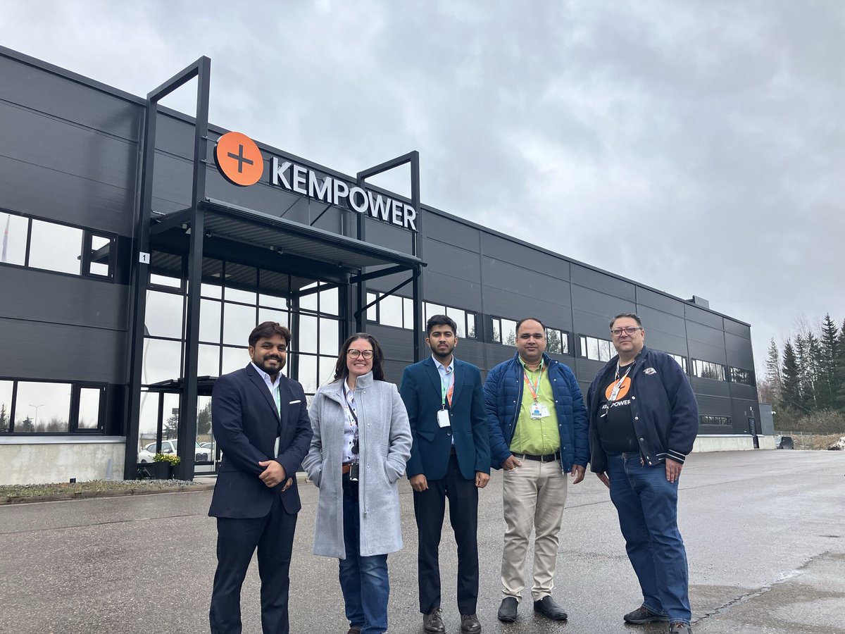 We are thrilled to announce that 3 members of the #GLIDA team recently attended Product Training at #Kempower in #Finland  bringing us one step closer to realizing our dream 💚🚗⚡️
#AllLightsGreen #ElectricVehicle  #EVs #cleanmobility