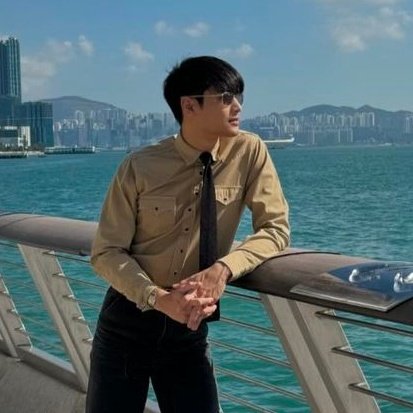 Apo : looking at the beautiful Hongkong view
Me : looking at my beautiful view (read: Apo) 🥺💛

》#ApoNattawin @Nnattawin1 ✰