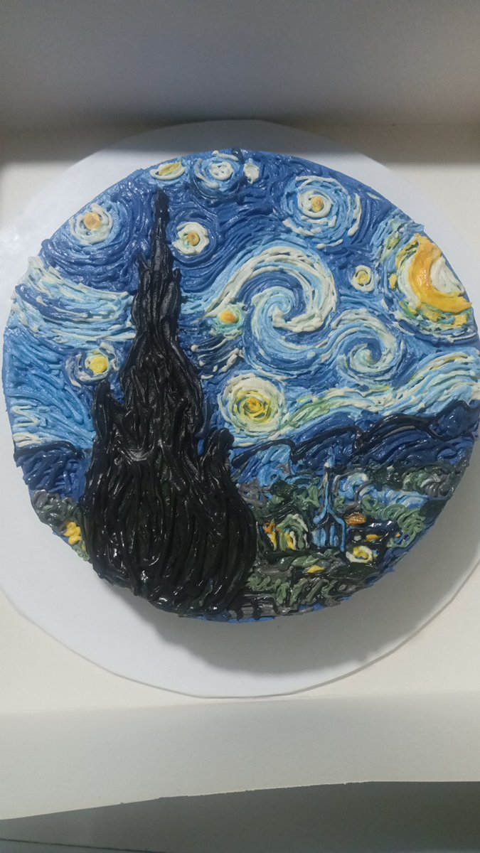 A gift (cake)which I can't even think to cut🤗