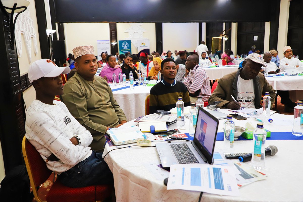 We participated at #CoastalRightsConvene convened by partners @CoastRights @MUHURIkenya @DefendersKE emphasizing on capacity building and strengthening young & vibrant HRDs, enhancing digital technology, safety and collective protection of HRD while at the sector @Hylinee