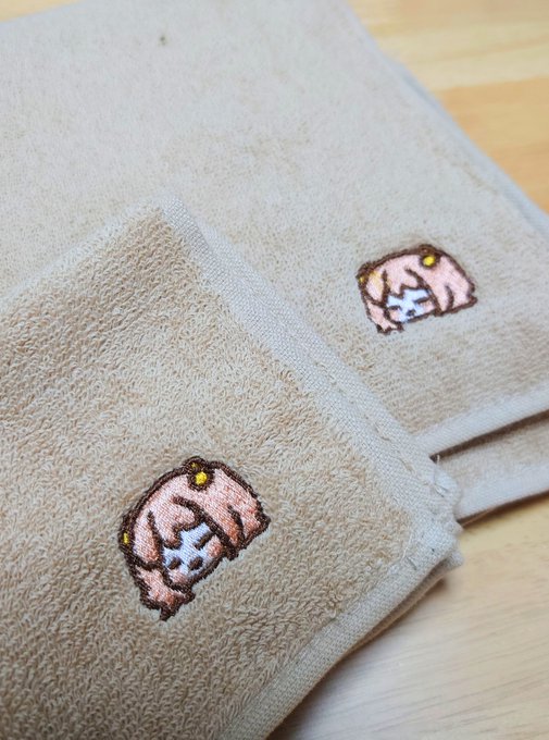 グッズ① 刺繍ハンドタオル 普段使い出来るハンドタオル。
グッズ② ミニクッション 実物は当日写真投稿します。抱っこして連れて帰ってあげてくださいね。 