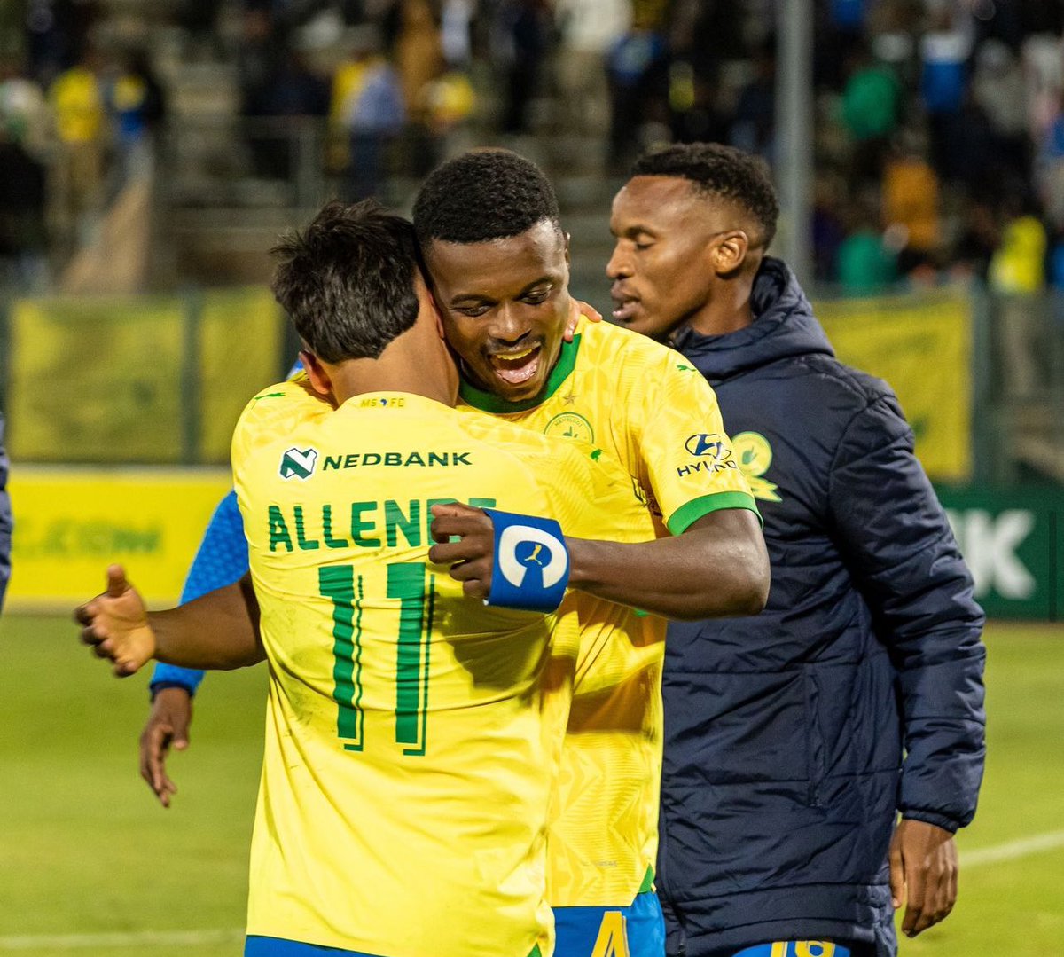 MAMELODI SUNDOWNS, binafsi wamenipa funzo kubwa sana pamoja na Mamlaka za soka Afrika Kusini, hii timu ilikuwa ina ratiba ngumu mnoo na michuano mingi mno ila wamepambana sana mpaka hapo nusu fainali. Sundowns yupo Nusu fainali ya Nedbank Cup, anaongoza Ligi PSL, amebeba…