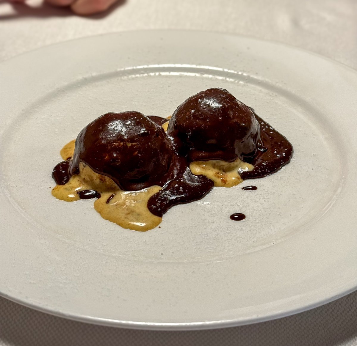 Can I tempt you with some fabulous food? Next time you’re in Rome, get a reservation at #TrattoriaMonti, which is a wonderful gustatory experience. Just a block south-east of Santa Maria Maggiore, it’s officially in the Esquiline, but the food is from the Marche region of Italy.